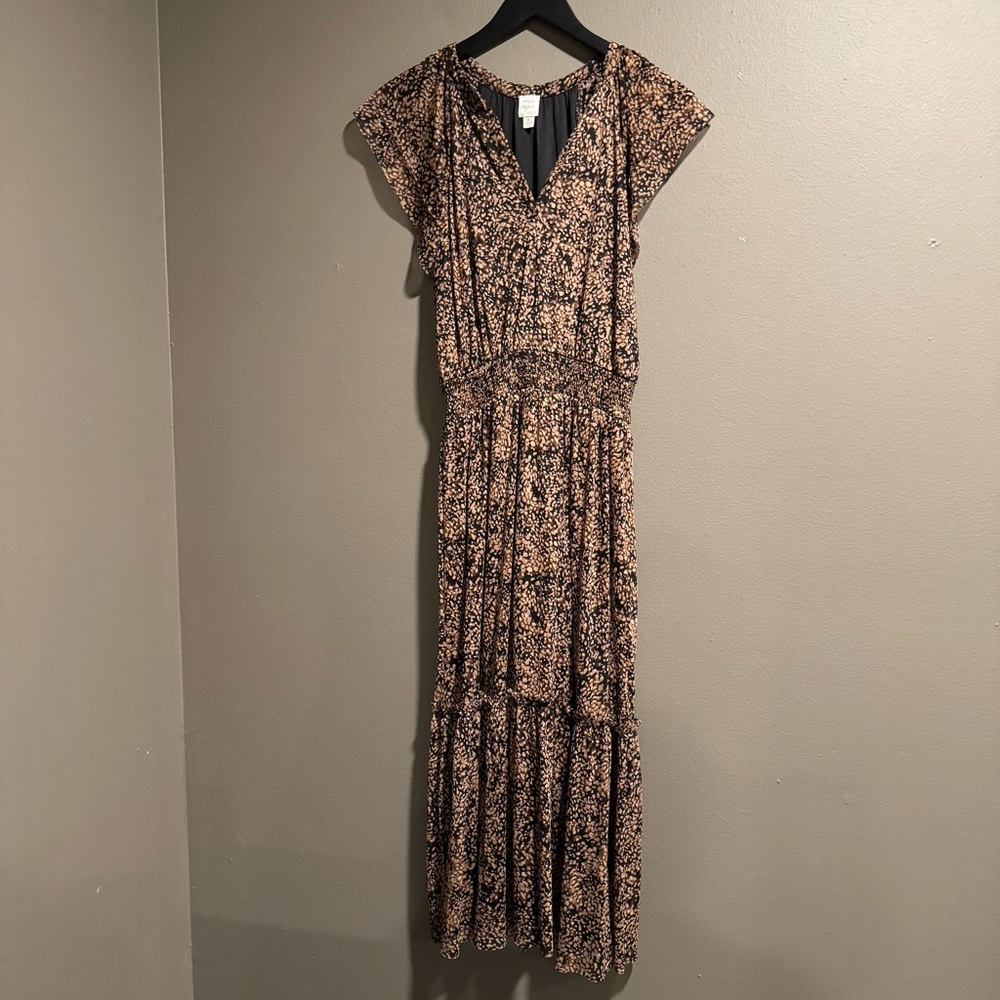 Roan + Ryan Flutter Sleeves Smocked Waist Dress Women’s Size Medium